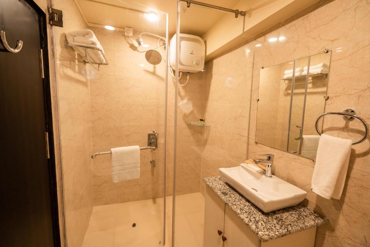 Royale Lalawi Hotel Āīzawl Extérieur photo