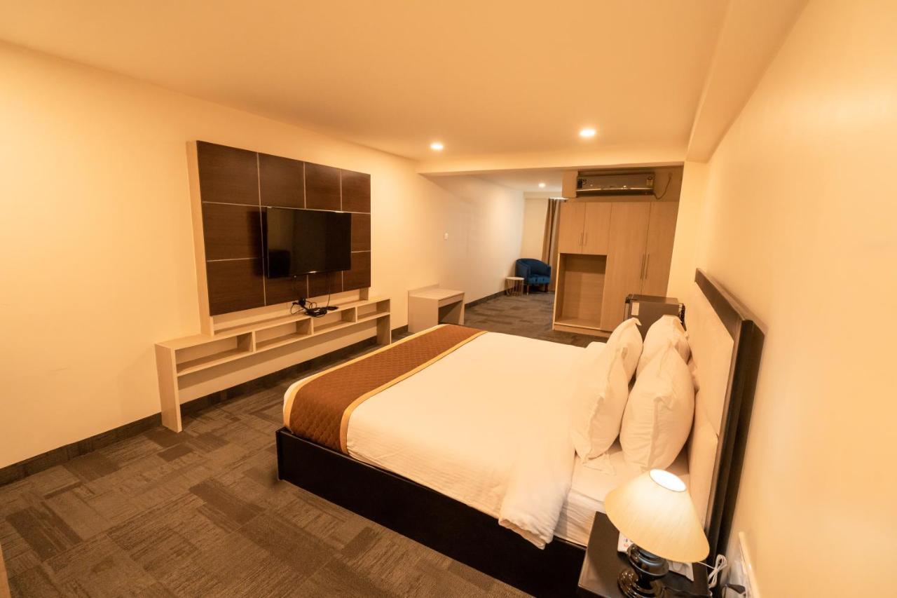 Royale Lalawi Hotel Āīzawl Extérieur photo