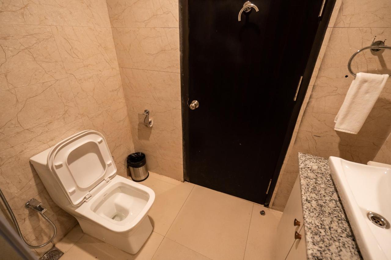 Royale Lalawi Hotel Āīzawl Extérieur photo