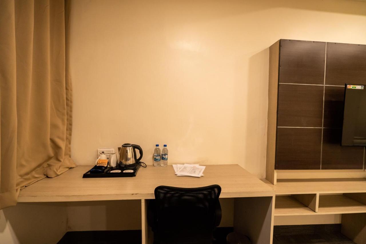 Royale Lalawi Hotel Āīzawl Extérieur photo