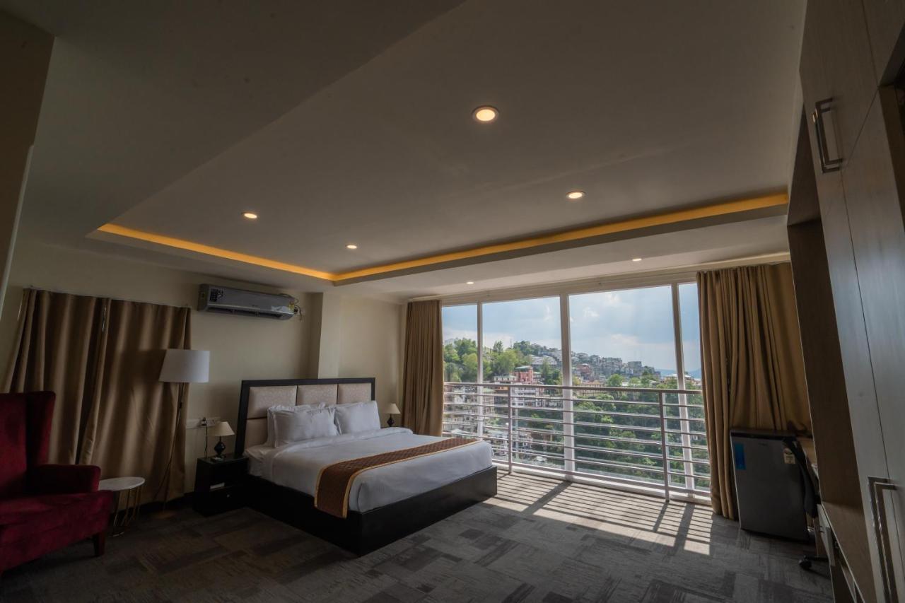 Royale Lalawi Hotel Āīzawl Extérieur photo