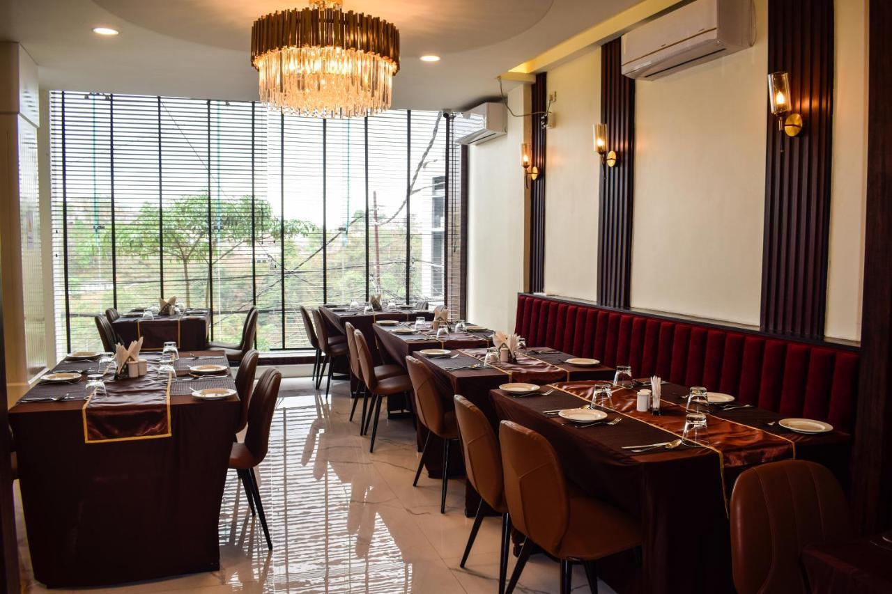 Royale Lalawi Hotel Āīzawl Extérieur photo